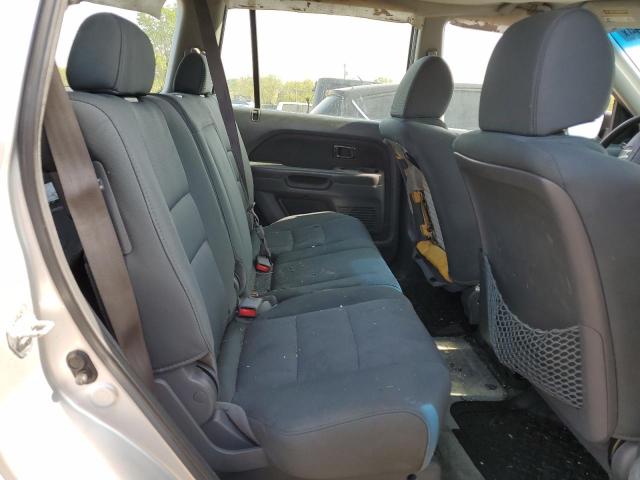 5FNYF28147B019799 - 2007 HONDA PILOT LX SILVER photo 11