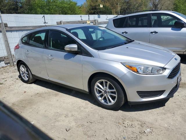 1FADP3K22FL315845 - 2015 FORD FOCUS SE SILVER photo 4