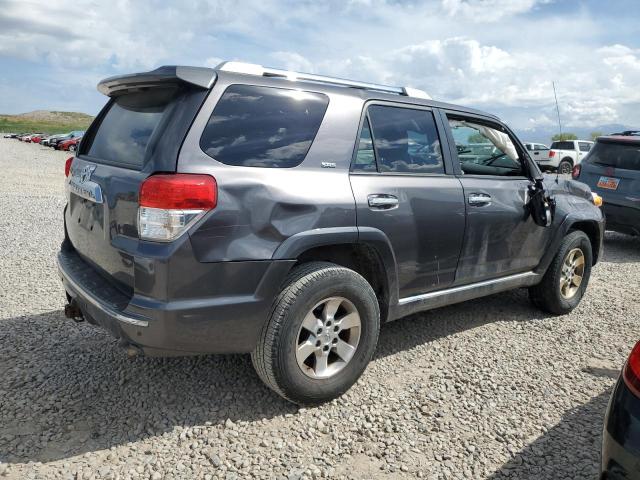 JTEBU5JR9D5147168 - 2013 TOYOTA 4RUNNER SR5 GRAY photo 3