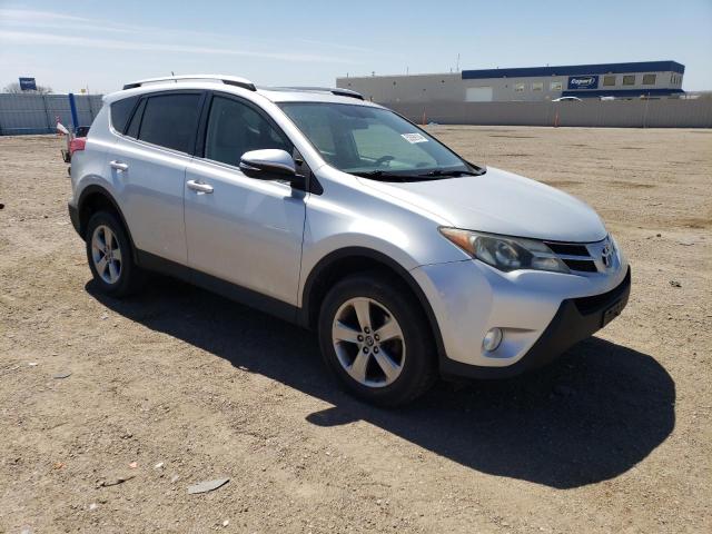 2T3WFREV1FW147255 - 2015 TOYOTA RAV4 XLE SILVER photo 4