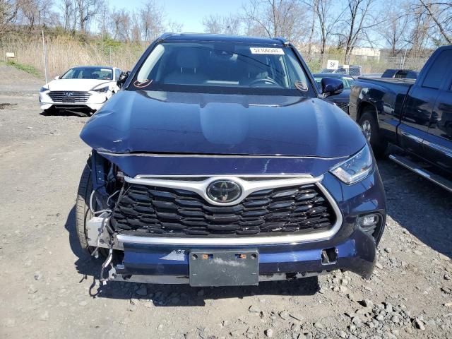 5TDGZRBH9MS119938 - 2021 TOYOTA HIGHLANDER XLE BLUE photo 5