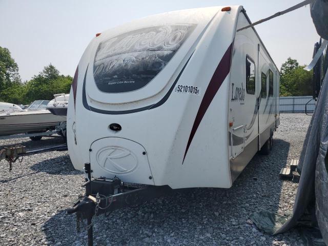 4YDT30324DV601032 - 2013 KEYSTONE TRAILER WHITE photo 2