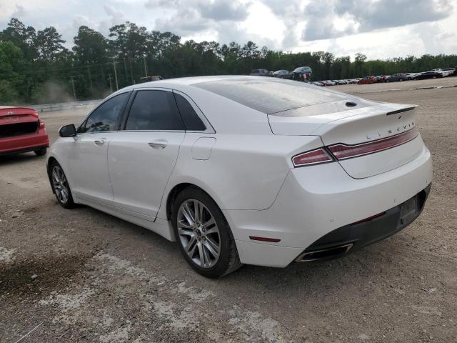 3LN6L2G9XDR818676 - 2013 LINCOLN MKZ WHITE photo 2