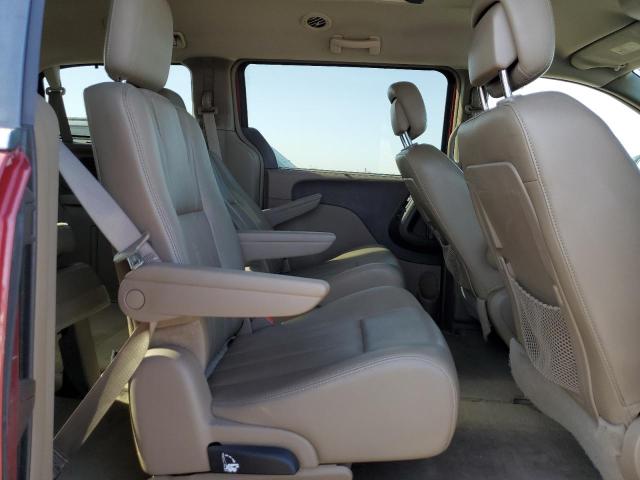 2C4RC1CG1CR270216 - 2012 CHRYSLER TOWN & COU TOURING L RED photo 11