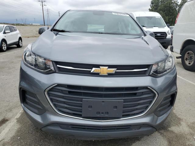 3GNCJKSB6LL158748 - 2020 CHEVROLET TRAX LS GRAY photo 5