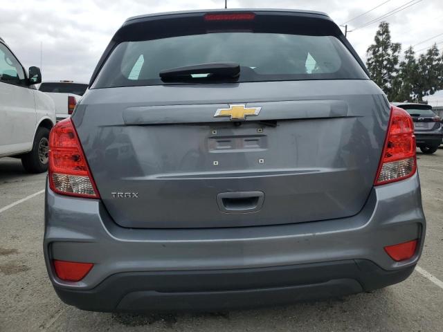 3GNCJKSB6LL158748 - 2020 CHEVROLET TRAX LS GRAY photo 6