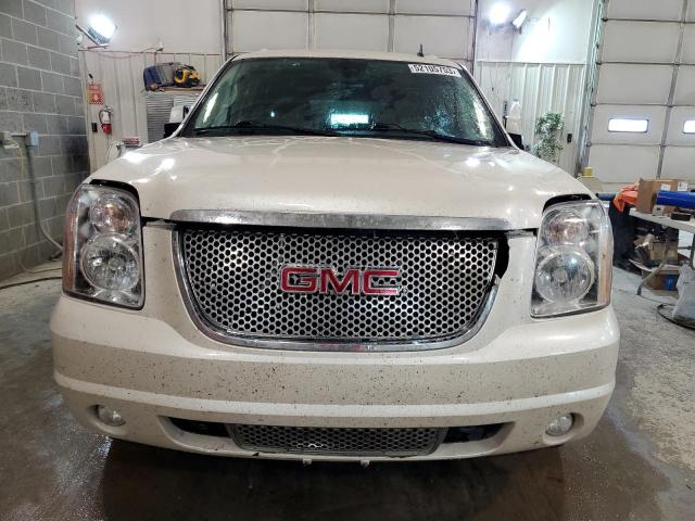 1GKS2MEF1BR401325 - 2011 GMC YUKON XL DENALI WHITE photo 5