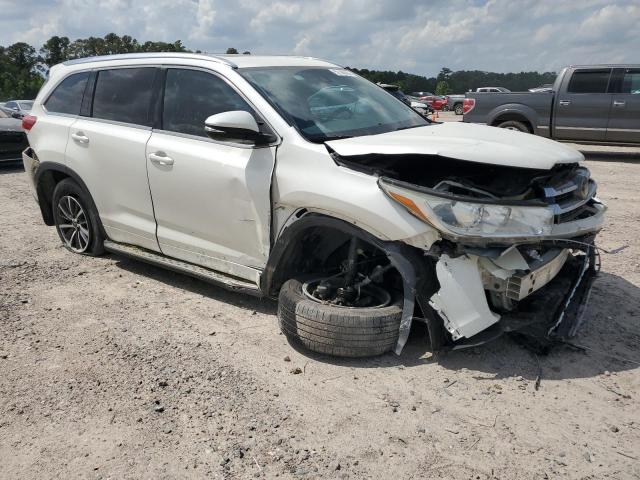 5TDJZRFH6JS552550 - 2018 TOYOTA HIGHLANDER SE WHITE photo 4