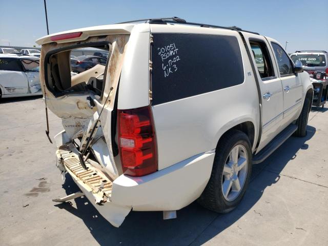 1GNSCKE07DR303175 - 2013 CHEVROLET SUBURBAN C1500 LTZ WHITE photo 4