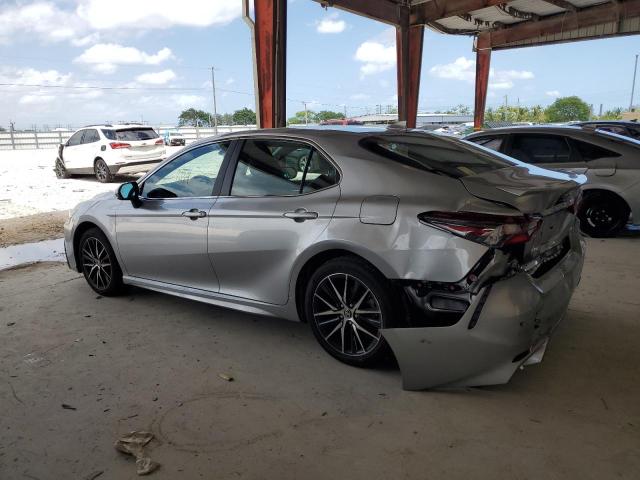 4T1G11AK2RU878189 - 2024 TOYOTA CAMRY SE NIGHT SHADE SILVER photo 2