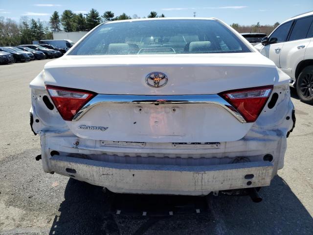 4T1BF1FK8HU774230 - 2017 TOYOTA CAMRY LE თეთრი ფოტო 6