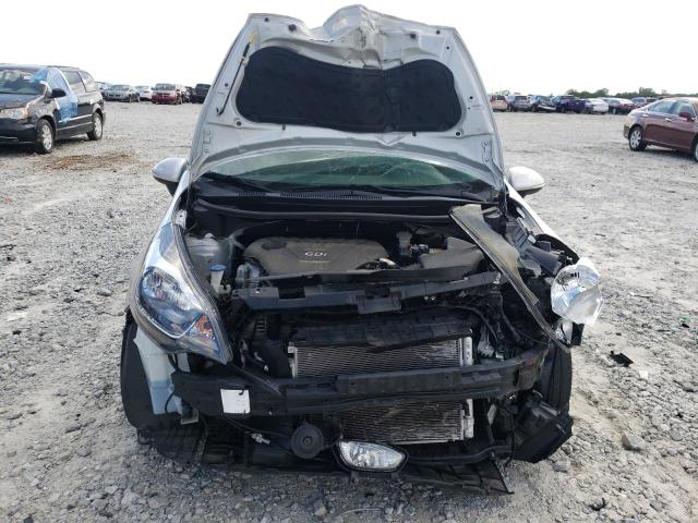 KNADN4A33F6446553 - 2015 KIA RIO EX SILVER photo 9