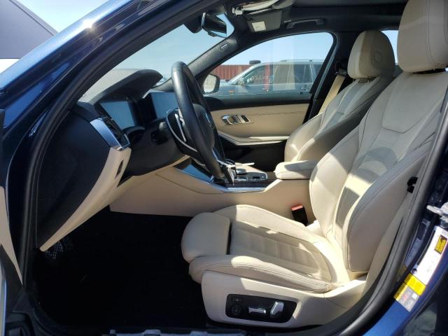 3MW5P9J08M8C02176 - 2021 BMW 330XE Blau Foto 7
