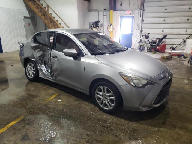 3MYDLBZV1GY120961 - 2016 TOYOTA SCION IA SILVER photo 4