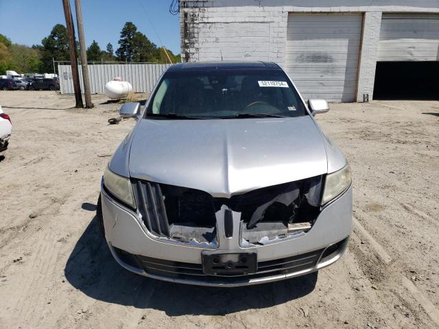 2LMHJ5AT7BBJ50923 - 2011 LINCOLN MKT SILVER photo 5