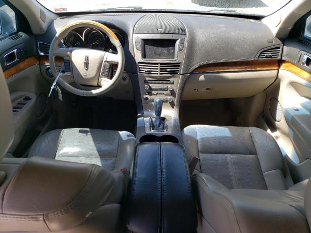 2LMHJ5AT7BBJ50923 - 2011 LINCOLN MKT SILVER photo 8
