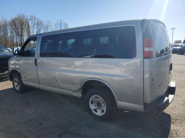 1GAGG25VX51221108 - 2005 CHEVROLET EXPRESS G2 BEIGE photo 2