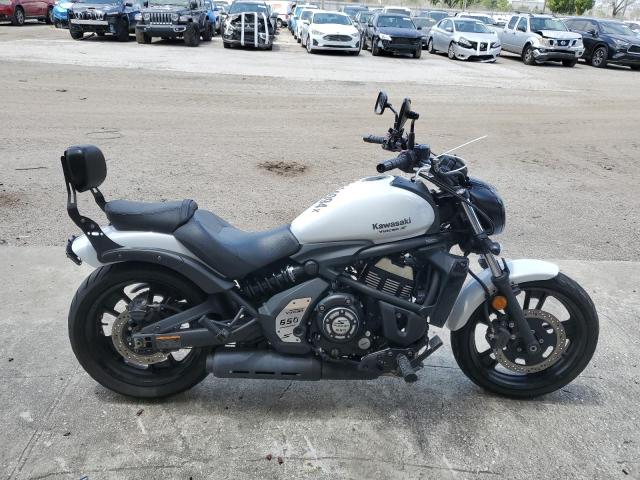 JKAENEC14JDA01474 - 2018 KAWASAKI EN650 C WHITE photo 1