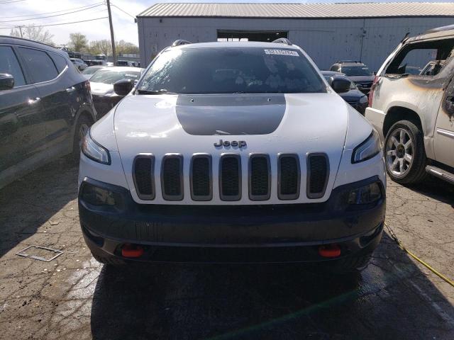 1C4PJMBB2JD619243 - 2018 JEEP CHEROKEE TRAILHAWK WHITE photo 5