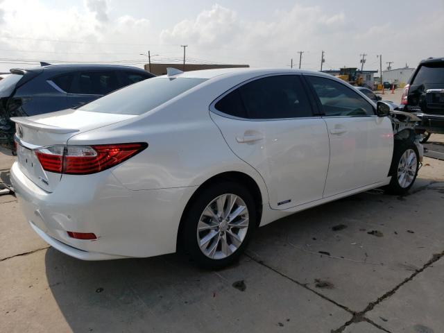 JTHBW1GG7F2086757 - 2015 LEXUS ES 300H WHITE photo 3