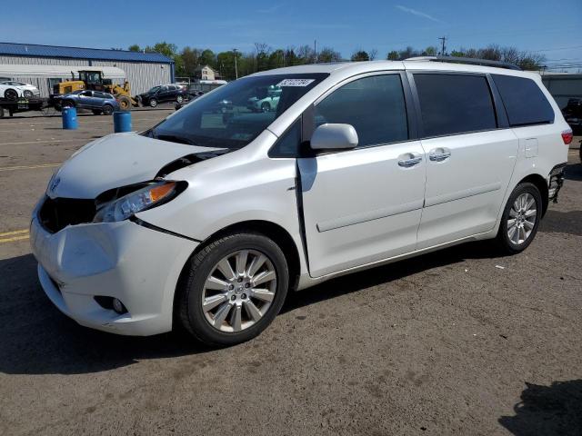 5TDDK3DC2GS134601 - 2016 TOYOTA SIENNA XLE WHITE photo 1