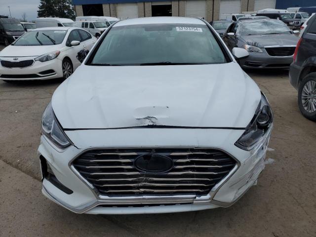 5NPE24AF9KH738766 - 2019 HYUNDAI SONATA SE WHITE photo 5