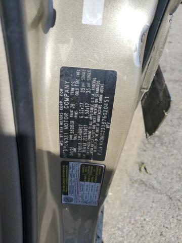 KNDMC233876020451 - 2007 HYUNDAI ENTOURAGE GLS GOLD photo 14