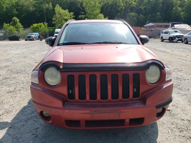 1J8FF47W57D195633 - 2007 JEEP COMPASS RED photo 5