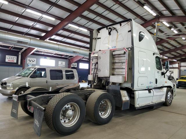 1FUJGLDR9BSAU1725 - 2011 FREIGHTLINER CASCADIA 1 WHITE photo 4