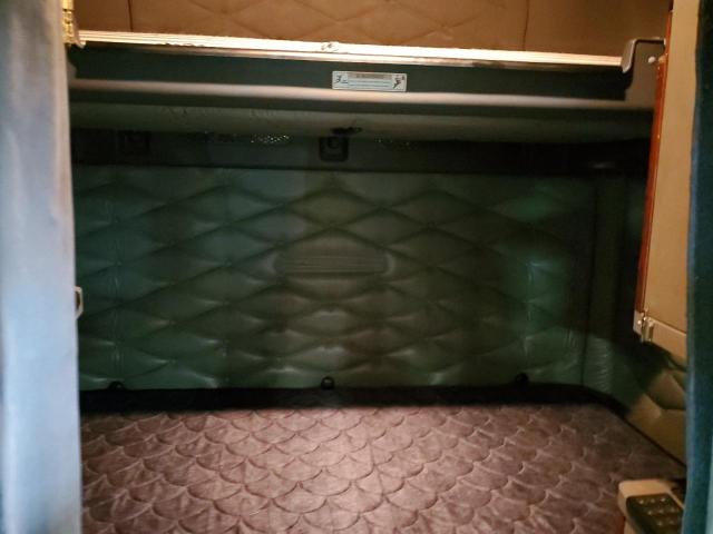 1FUJGLDR9BSAU1725 - 2011 FREIGHTLINER CASCADIA 1 WHITE photo 6