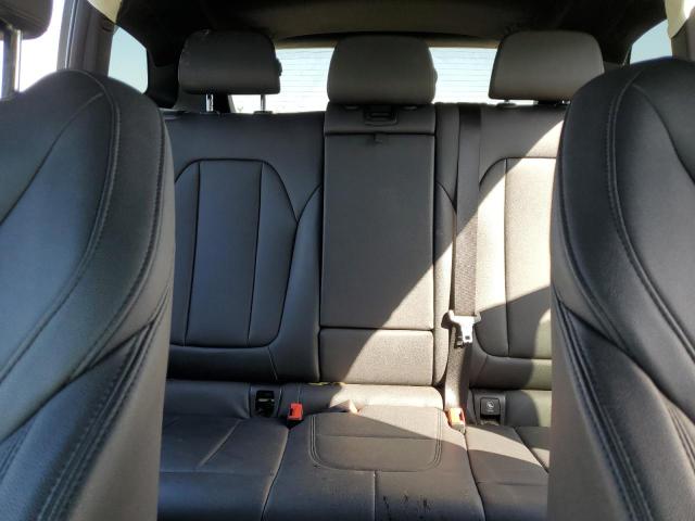 5UXTR9C58JLC79777 - 2018 BMW X3 XDRIVE30I Weiß Foto 10