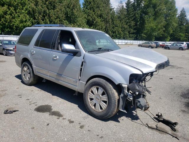 5LMJJ2J5XBEJ05084 - 2011 LINCOLN NAVIGATOR 银色 照片 4