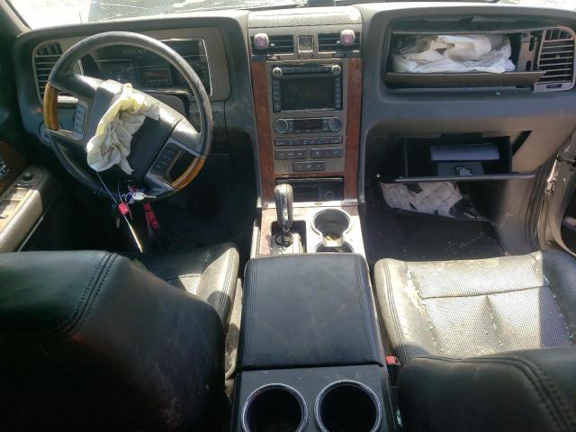 5LMJJ2J5XBEJ05084 - 2011 LINCOLN NAVIGATOR 银色 照片 8