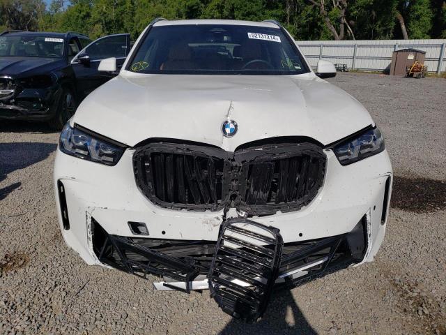 5UX23EU05R9U06192 - 2024 BMW X5 XDRIVE40I WHITE photo 5