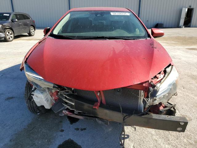 2T1BURHE8JC040531 - 2018 TOYOTA COROLLA L RED photo 5