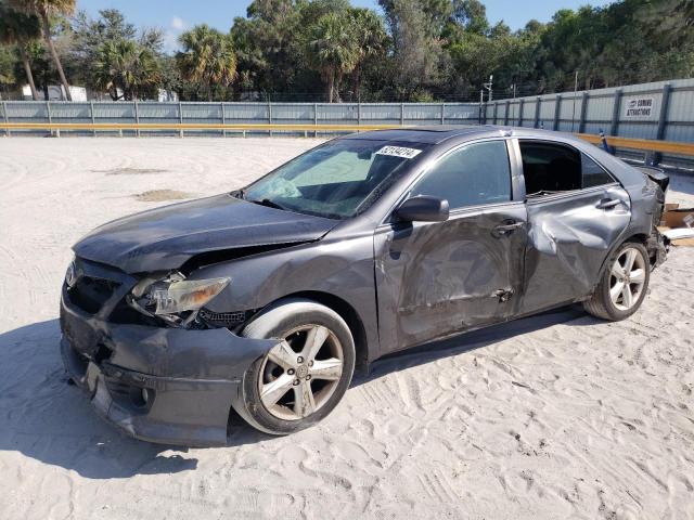 4T1BF3EK6BU221015 - 2011 TOYOTA CAMRY BASE GRAY photo 1