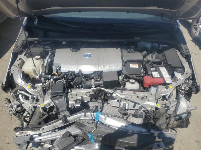 JTDKARFP6J3084064 - 2018 TOYOTA PRIUS PRIM Silber Foto 11