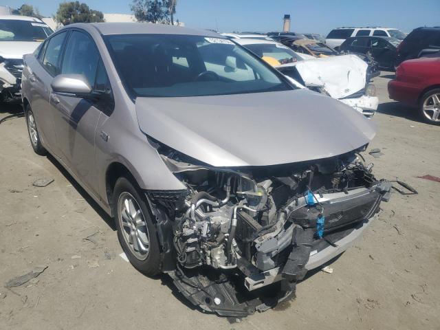 JTDKARFP6J3084064 - 2018 TOYOTA PRIUS PRIM Silber Foto 4