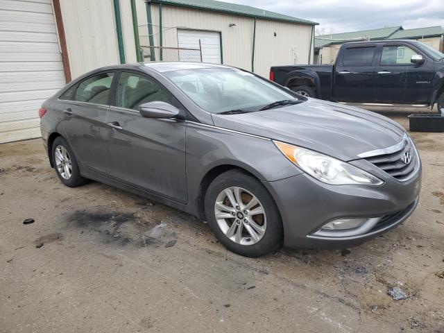 5NPEB4AC0DH513872 - 2013 HYUNDAI SONATA GLS SILVER photo 4