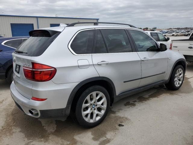 5UXZV4C55D0B12890 - 2013 BMW X5 XDRIVE35I SILVER photo 3