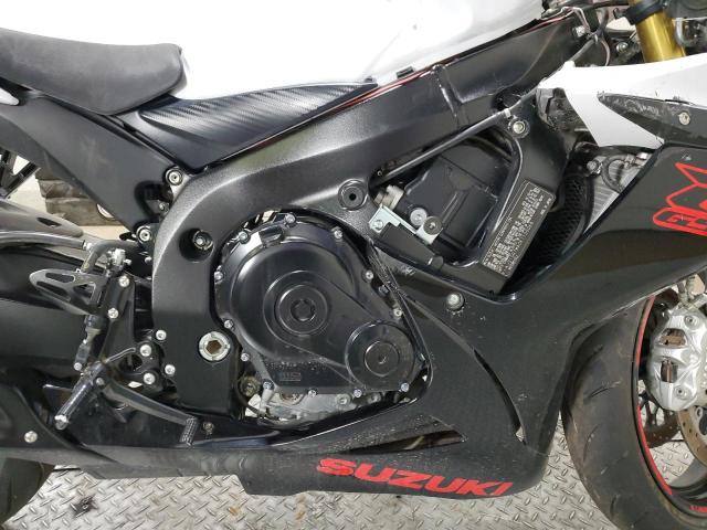 JS1GR7MA0K7100068 - 2019 SUZUKI GSX-R750 WHITE photo 5