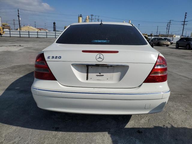 WDBUF65JX4A550910 - 2004 MERCEDES-BENZ E 320 WHITE photo 6