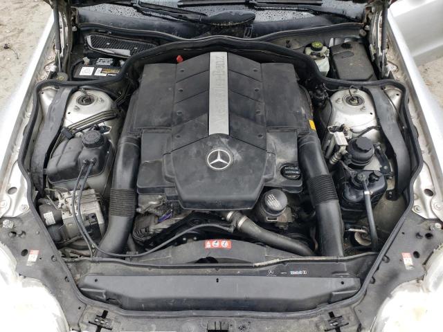 WDBSK75F05F104774 - 2005 MERCEDES-BENZ SL 500 SILVER photo 11