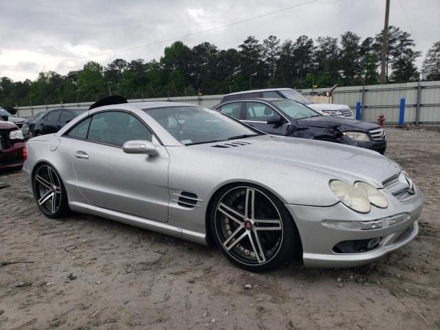 WDBSK75F05F104774 - 2005 MERCEDES-BENZ SL 500 SILVER photo 4