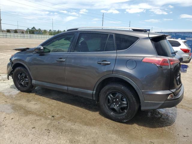 JTMZFREV1HJ712361 - 2017 TOYOTA RAV4 LE GRAY photo 2