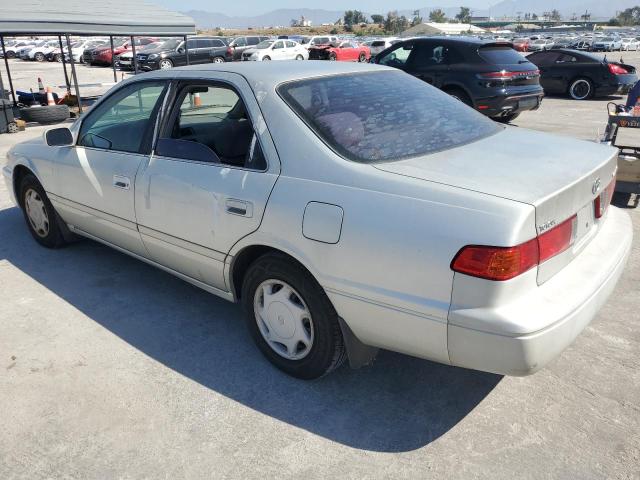 4T1BG22KXYU711901 - 2000 TOYOTA CAMRY CE SILVER photo 2