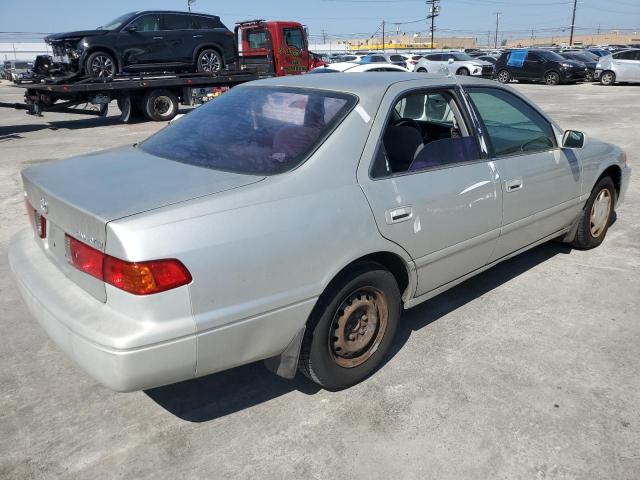 4T1BG22KXYU711901 - 2000 TOYOTA CAMRY CE SILVER photo 3