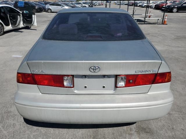 4T1BG22KXYU711901 - 2000 TOYOTA CAMRY CE SILVER photo 6