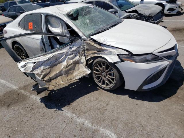 4T1G11AK5PU108081 - 2023 TOYOTA CAMRY SE NIGHT SHADE WHITE photo 4