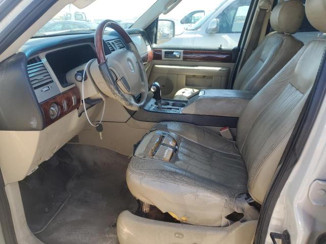 5LMFU27505LJ10556 - 2005 LINCOLN NAVIGATOR 白色 照片 7